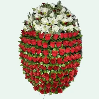 Венок из искусственных цветов