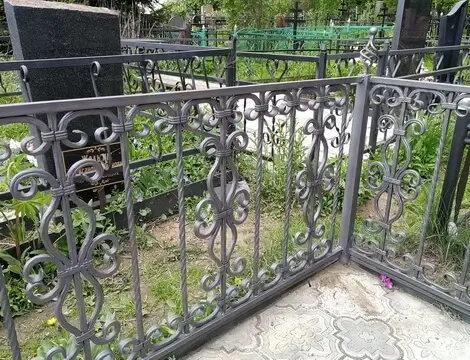 Покраска сложной ограды по полному технологическому циклу